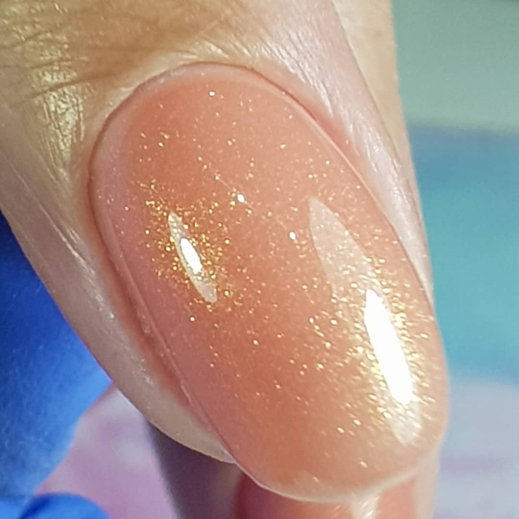 500 - Nude destellos dorados